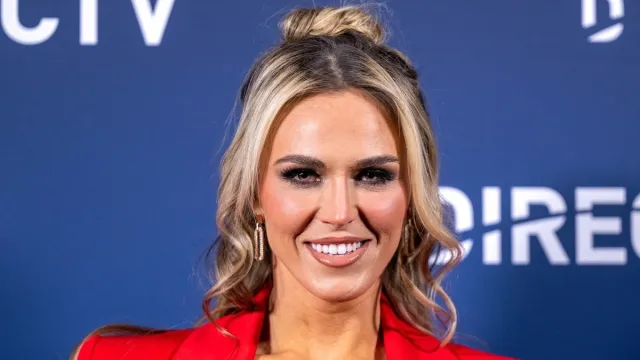 Olivia B. Flowers Flaunts Fit Physique in "Christmas in Cana"