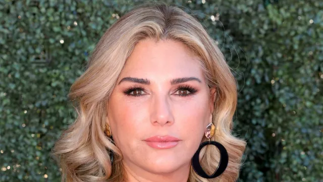 Daisy Fuentes Flaunts Flawless Figure in Swimsuit