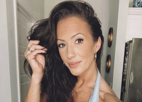 Fitness Influencer Jenna Fail in Two-Piece Workout Gear Shares "What I Eat in a Day"