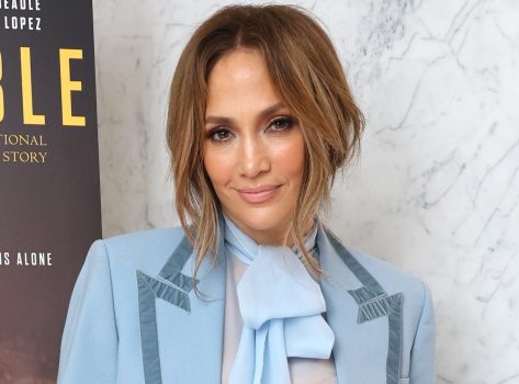 Jennifer Lopez Just Dropped Bikini Photo Saying: "We'll Be Back Aspen"