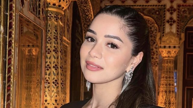 Sara Tendulkar in Two-Piece Workout Gear is "In My Natural Habitat"