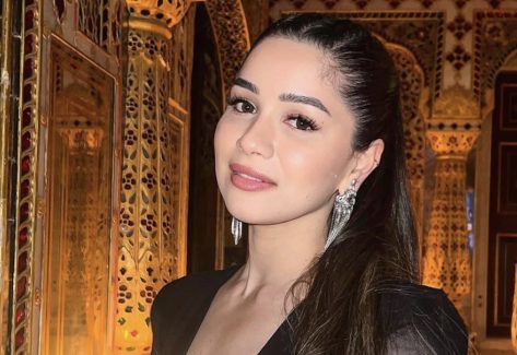 Sara Tendulkar in Two-Piece Workout Gear is "In My Natural Habitat"