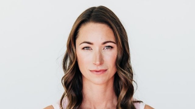 Tara Stiles Yoga Challenge: 7 Days of Softness