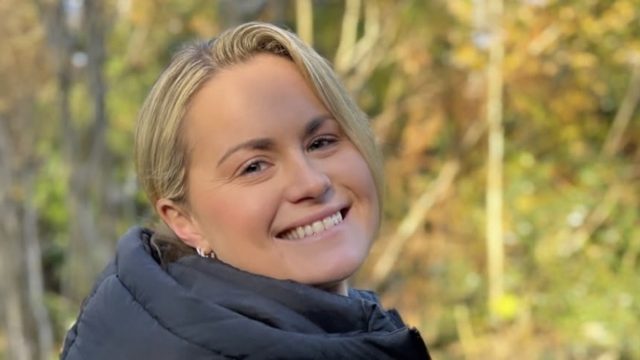 Golfer Carly Booth in Two-Piece Workout Gear is "Returning to the Fairways"