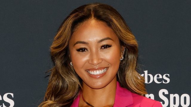 Golfer Tisha Alyn in Two-Piece Workout Gear Says "Tap Me in Coach"