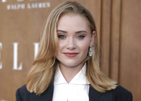 Virginia Gardner Shows Off Amazing Body Looking "Perfect"