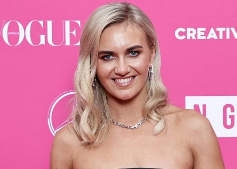 Ariarne Titmus Shows Off Amazing Body, Says "Imma happy little vegemite"