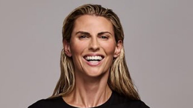 Tiffiny Hall Shares "Core Challenge Move" to Lose Belly Fat