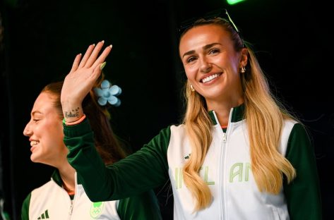 Sharlene Mawdsley Shows Off Incredible Figure in "Training Camp Dump"
