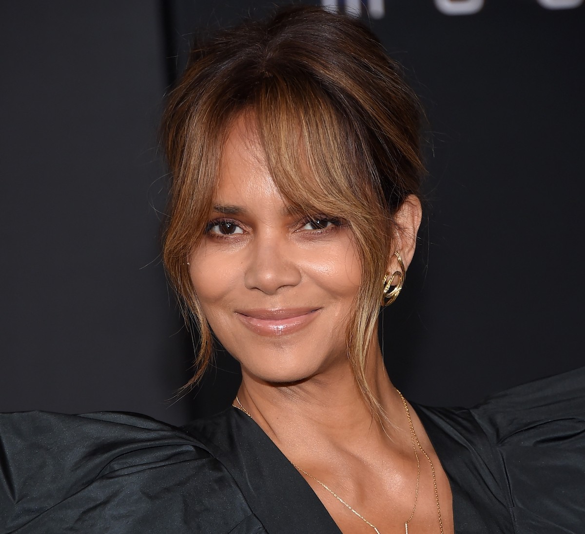 Los,Angeles,-,Jan,31:,Halle,Berry,Arrives,For,The