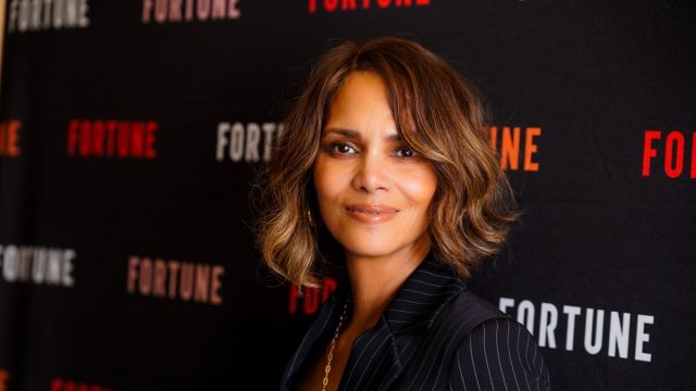 Halle Berry’s 5 Moves for Insane Abs at 58