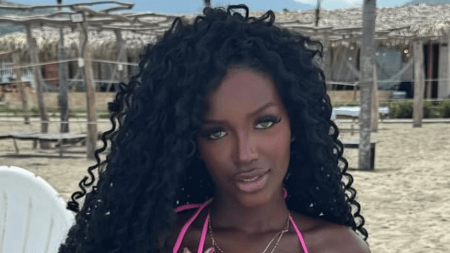 Brenda Perlaza Shows Off Incredible Figure Going "Viral"