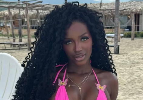 Brenda Perlaza Shows Off Incredible Figure Going "Viral"