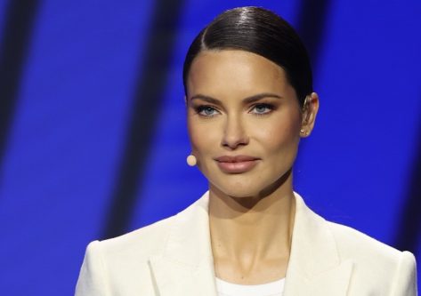 5 Daily Habits That Keep Adriana Lima in Supermodel Shape