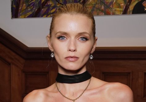 Abbey Lee Swears By These 5 Tips for Her Beach Body: "Trip Looks Amazing"