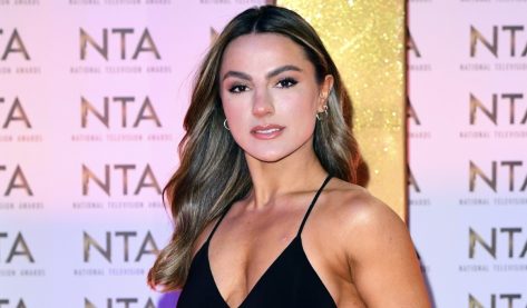 Krissy Cela in Two-Piece Workout Gear Shares "8 Weeks of Lifting"