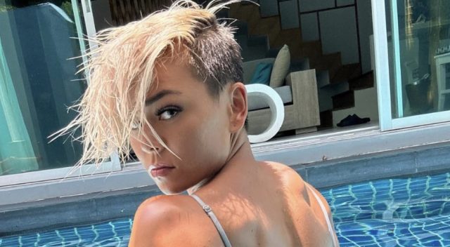 Sophie Arvebrink in Two-Piece Workout Gear Enjoys "Tea Time"