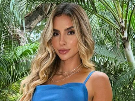 Bruna Lima in Two-Piece Workout Gear Does a "Coffee Run"