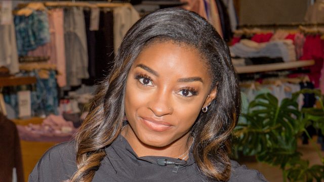 Simone Biles Drops Jaw-Dropping Vacation Pics from South Africa