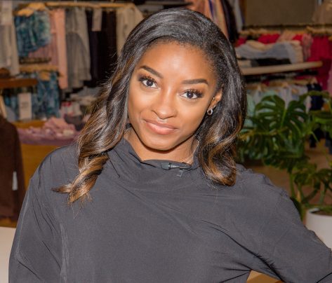 Simone Biles Drops Jaw-Dropping Vacation Pics from South Africa
