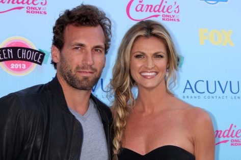 “Supermodel” Erin Andrews in Bikini Says “Cheers to the Offseason”