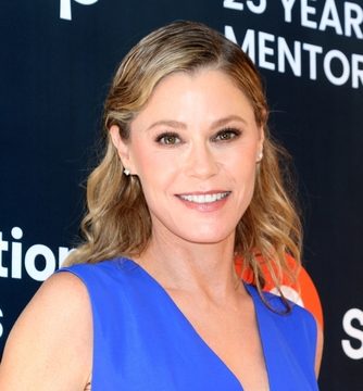Los,Angeles, ,Oct,6:,Julie,Bowen,At,The,Step