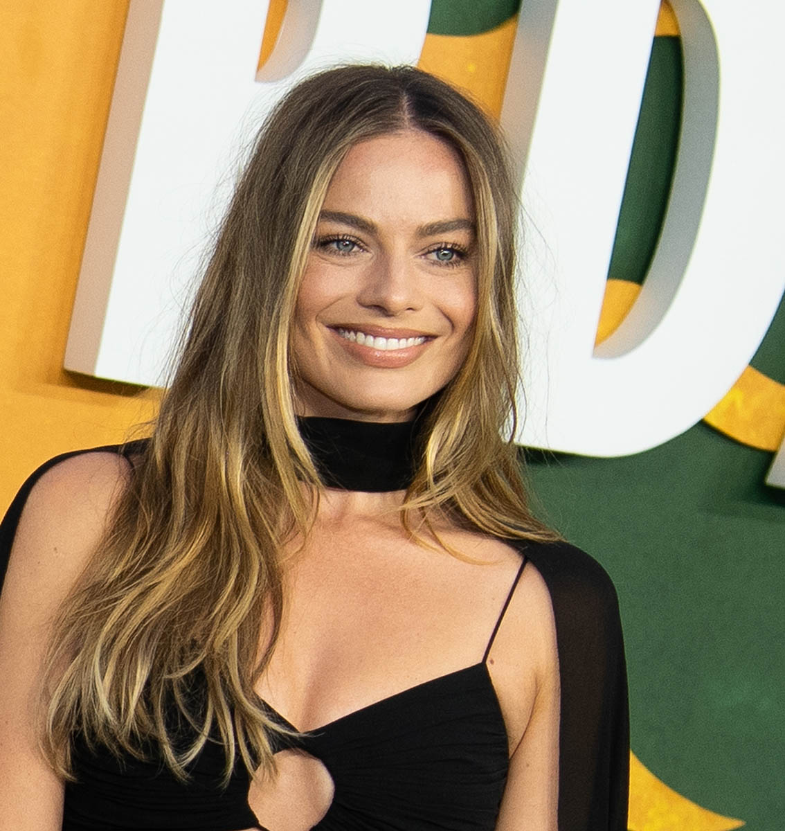 Margot Robbie Reveals the Diet and Workout Behind Her Toned Physique